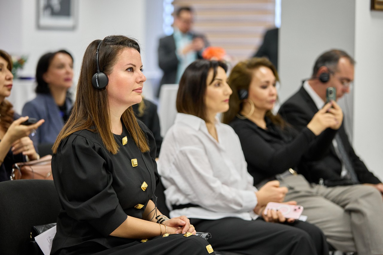 “Qadın Dəstək Xətti”nin ispan dilli təlimatının təqdimatı keçirildi - FOTOLAR